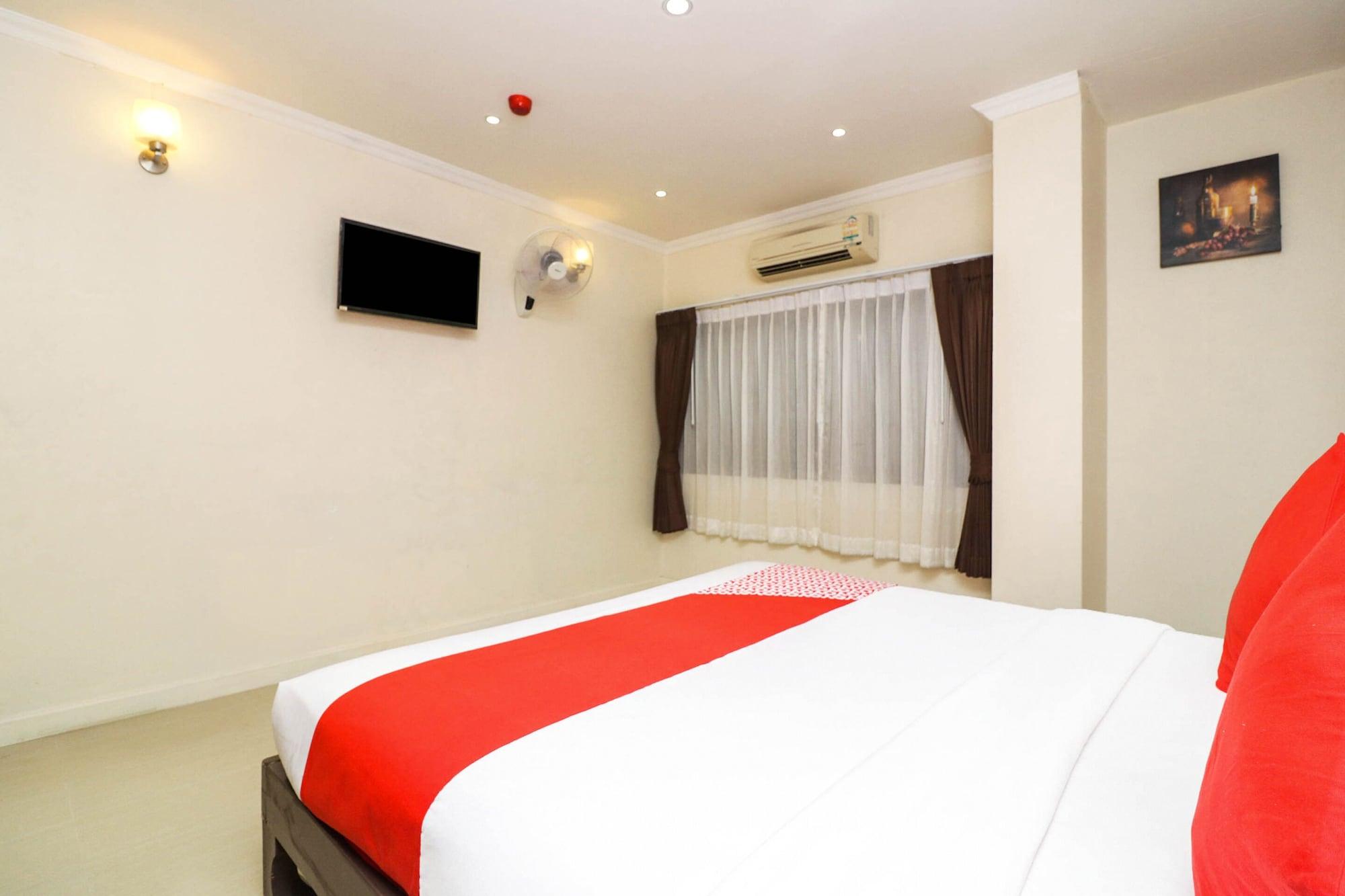 Natural Beach Hotel Паттая Екстер'єр фото