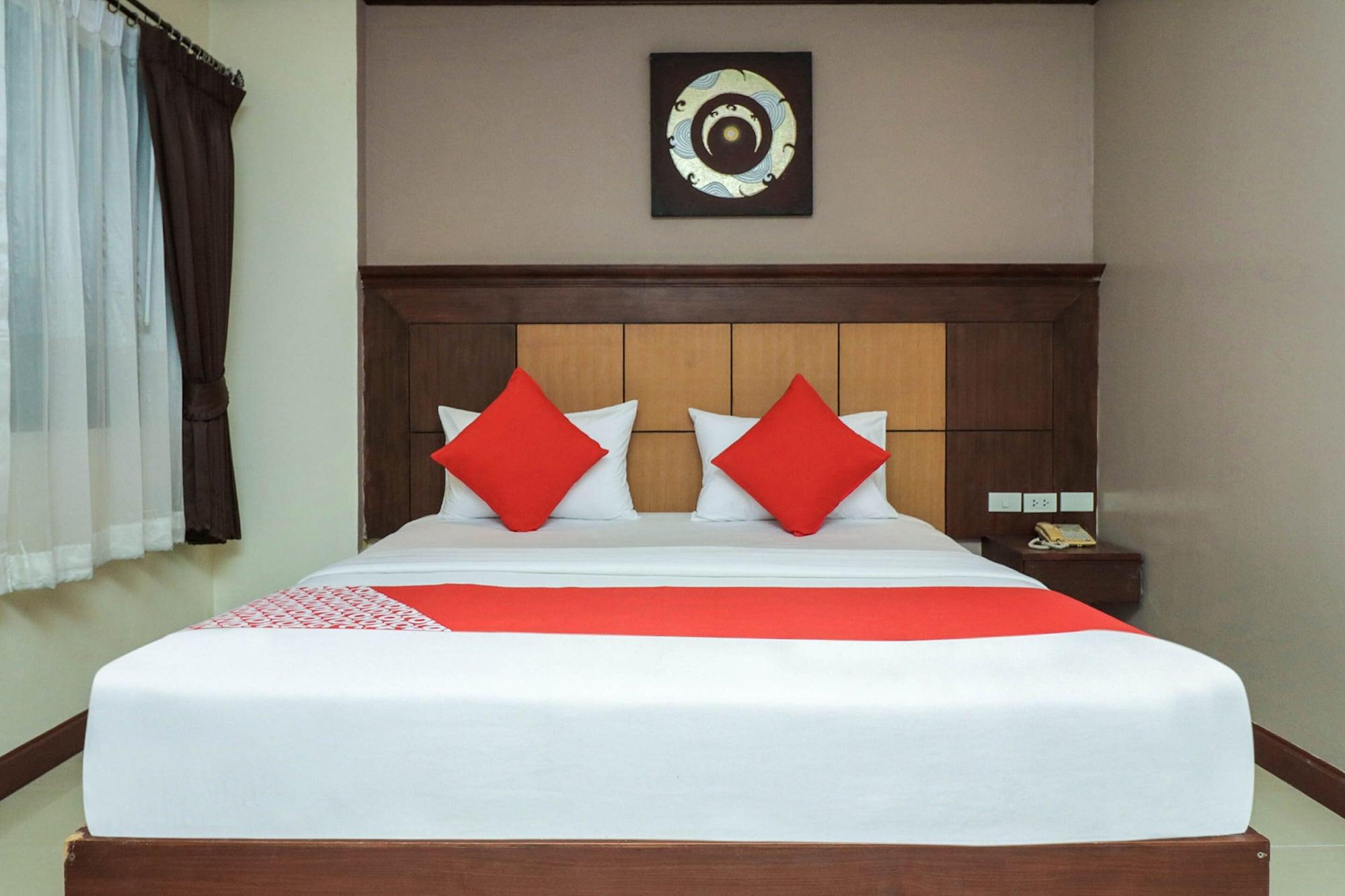 Natural Beach Hotel Паттая Екстер'єр фото