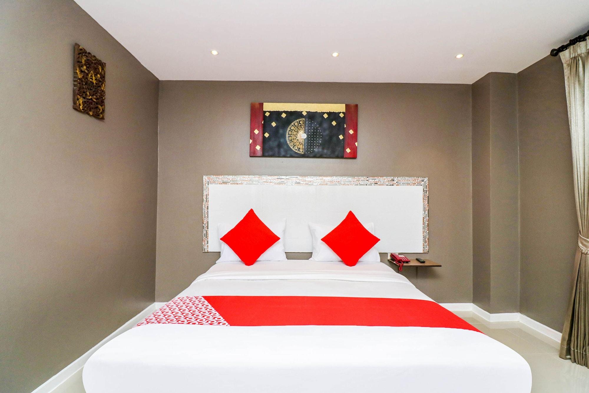 Natural Beach Hotel Паттая Екстер'єр фото