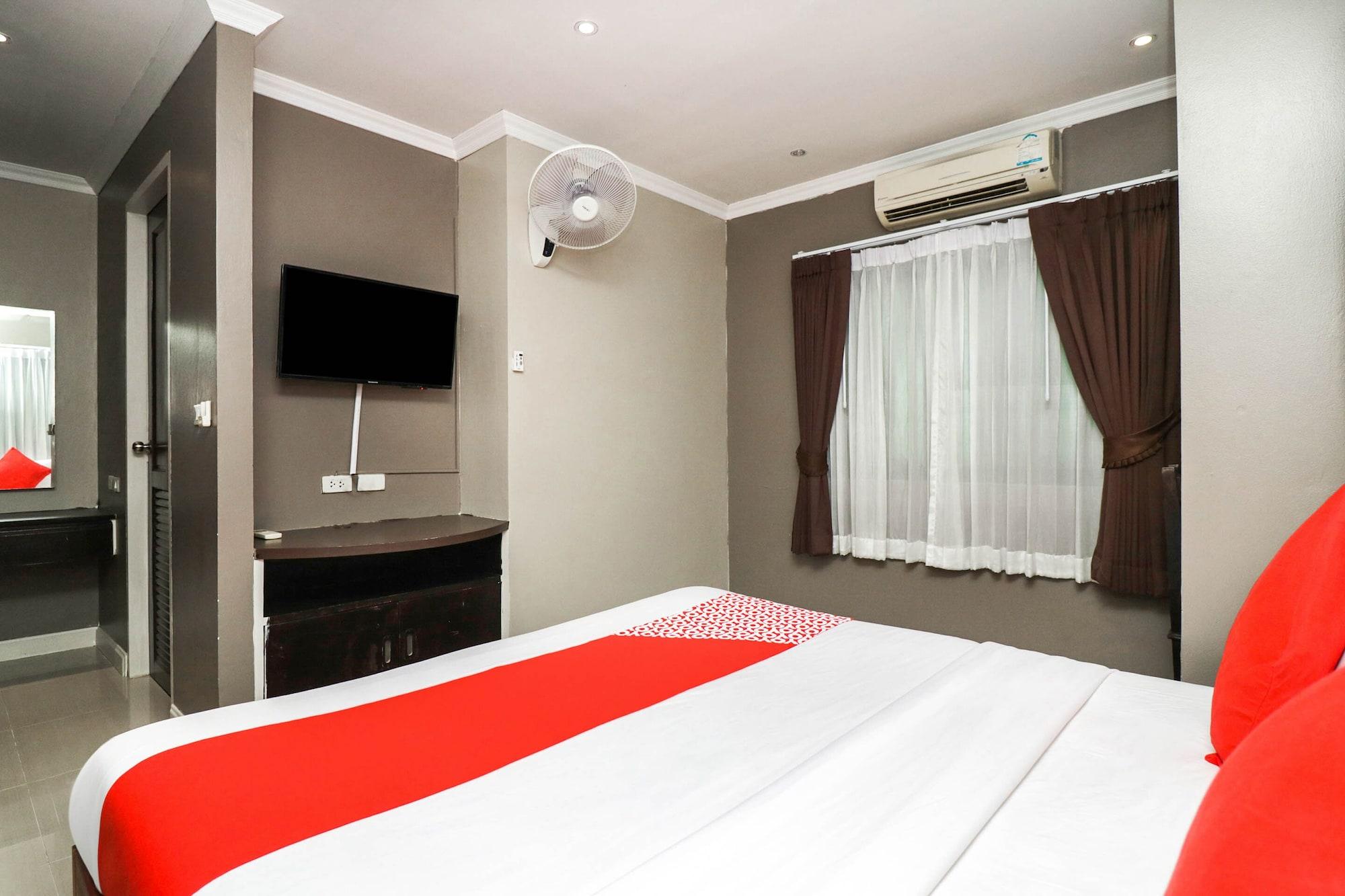 Natural Beach Hotel Паттая Екстер'єр фото