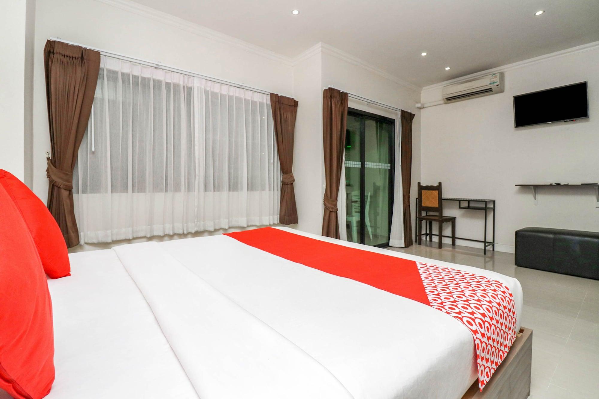 Natural Beach Hotel Паттая Екстер'єр фото
