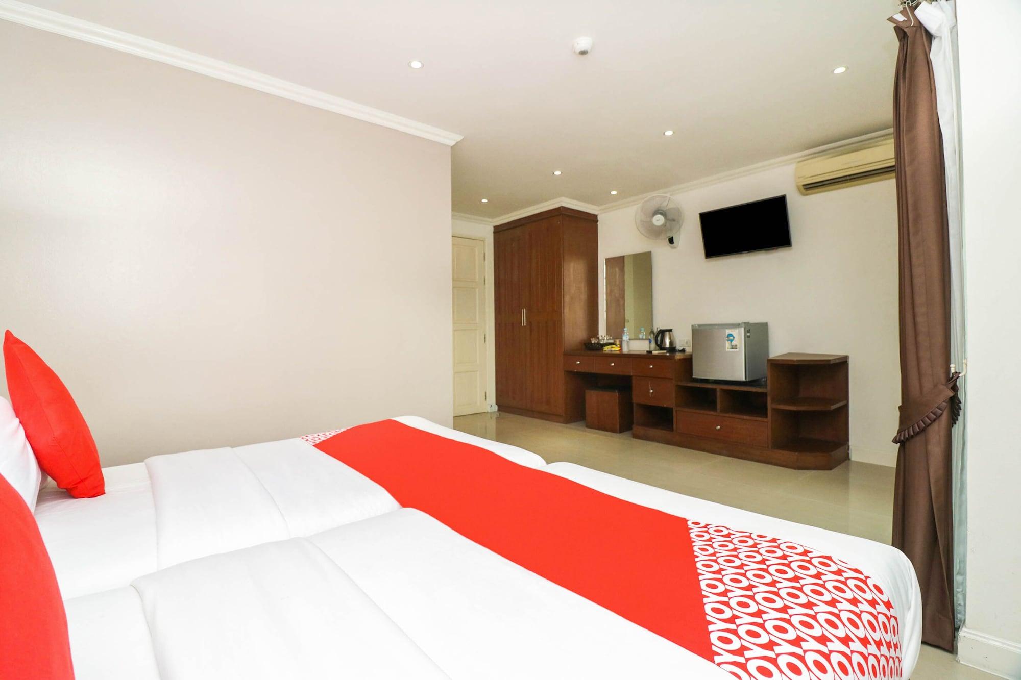 Natural Beach Hotel Паттая Екстер'єр фото