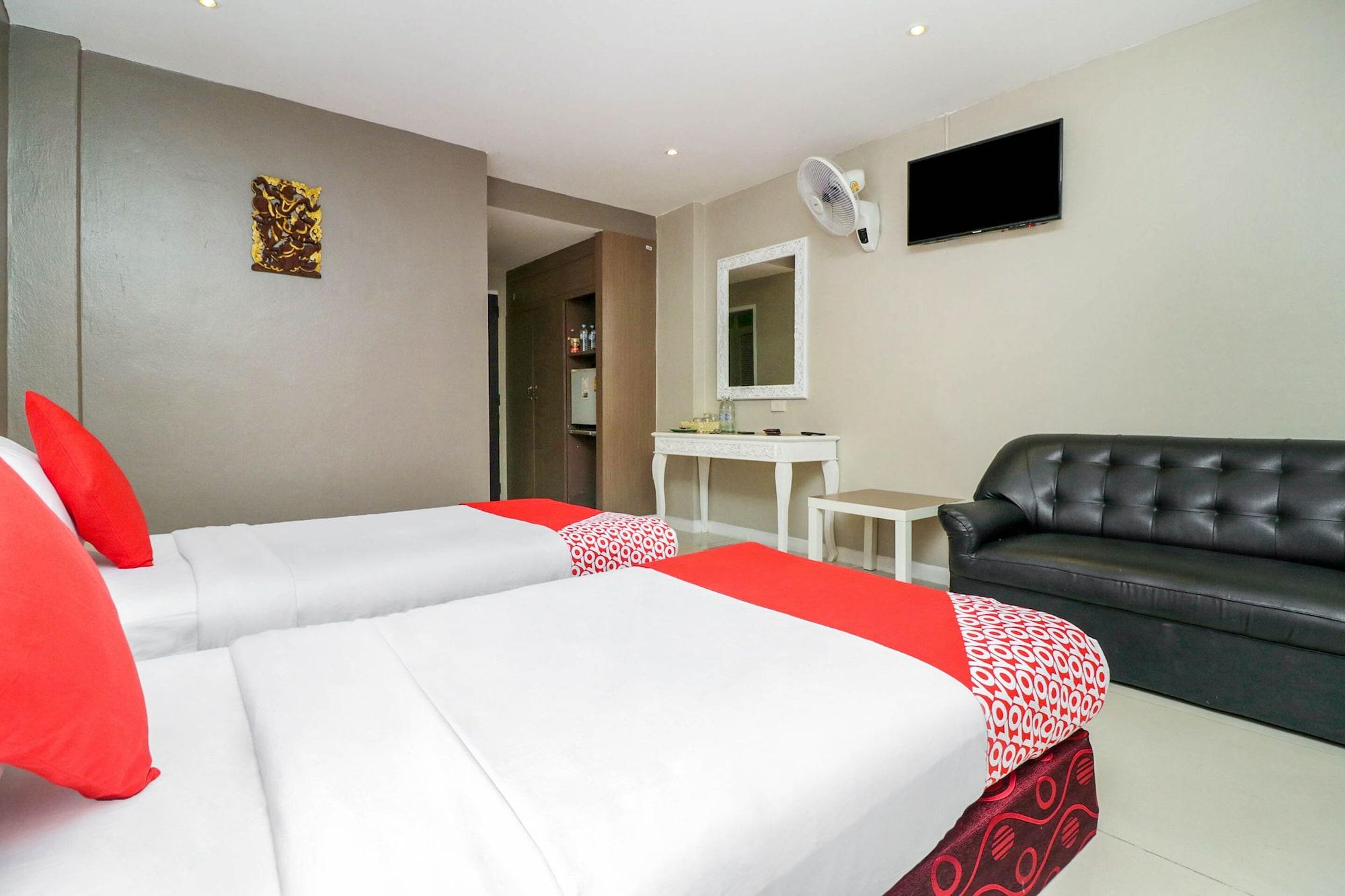 Natural Beach Hotel Паттая Екстер'єр фото