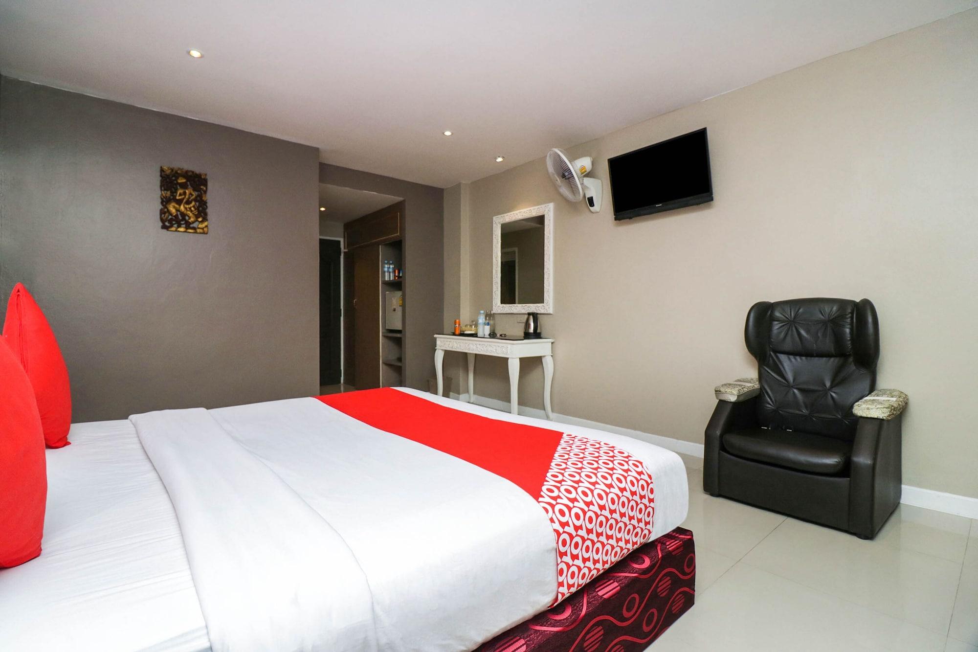 Natural Beach Hotel Паттая Екстер'єр фото