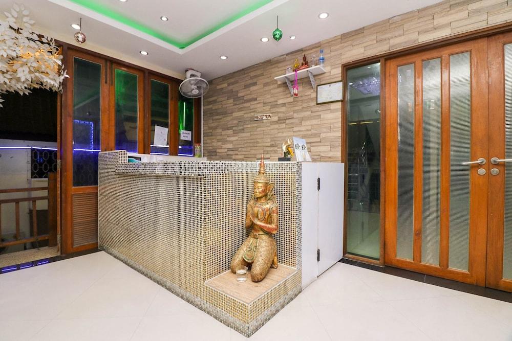 Natural Beach Hotel Паттая Екстер'єр фото