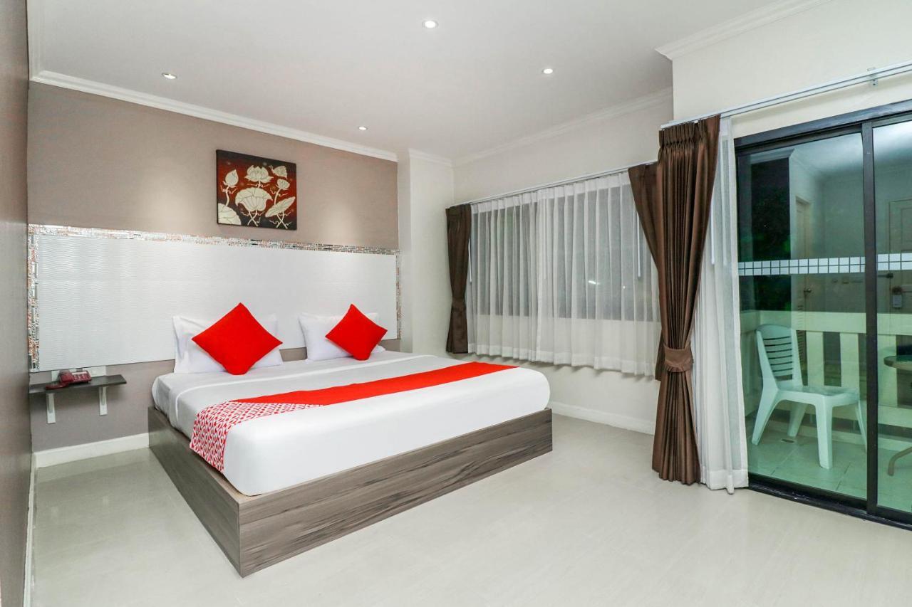 Natural Beach Hotel Паттая Екстер'єр фото