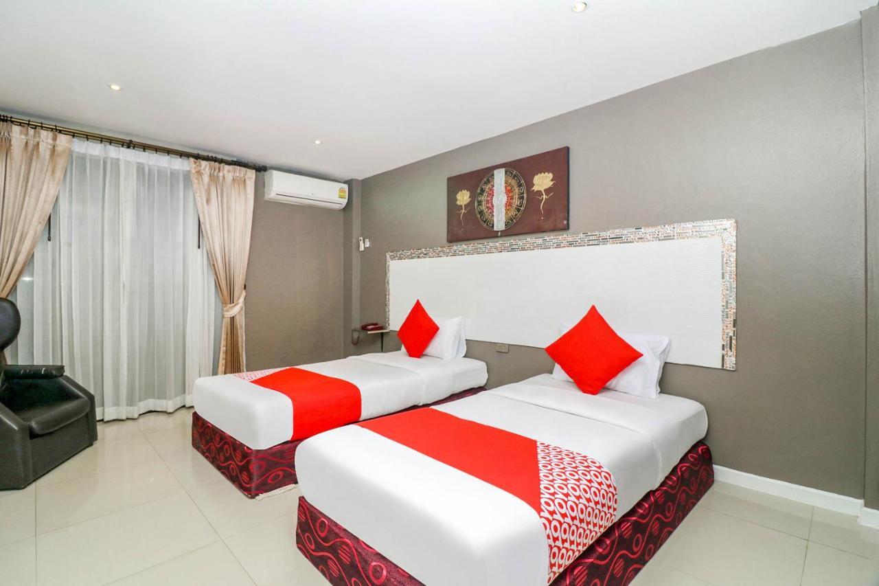 Natural Beach Hotel Паттая Екстер'єр фото