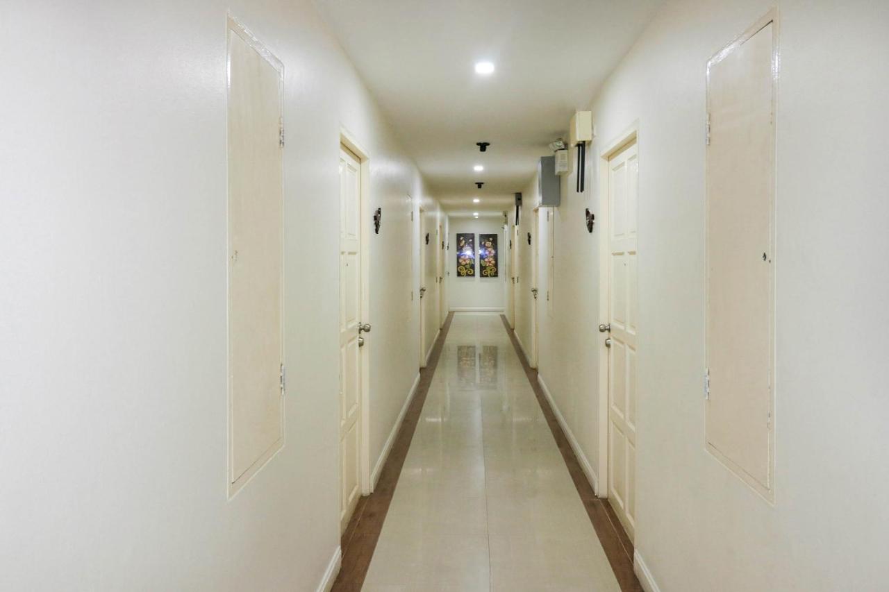 Natural Beach Hotel Паттая Екстер'єр фото