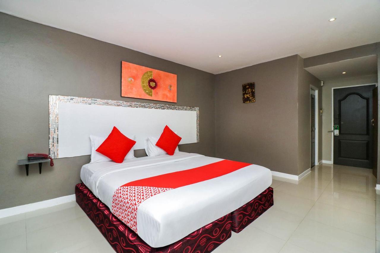 Natural Beach Hotel Паттая Екстер'єр фото