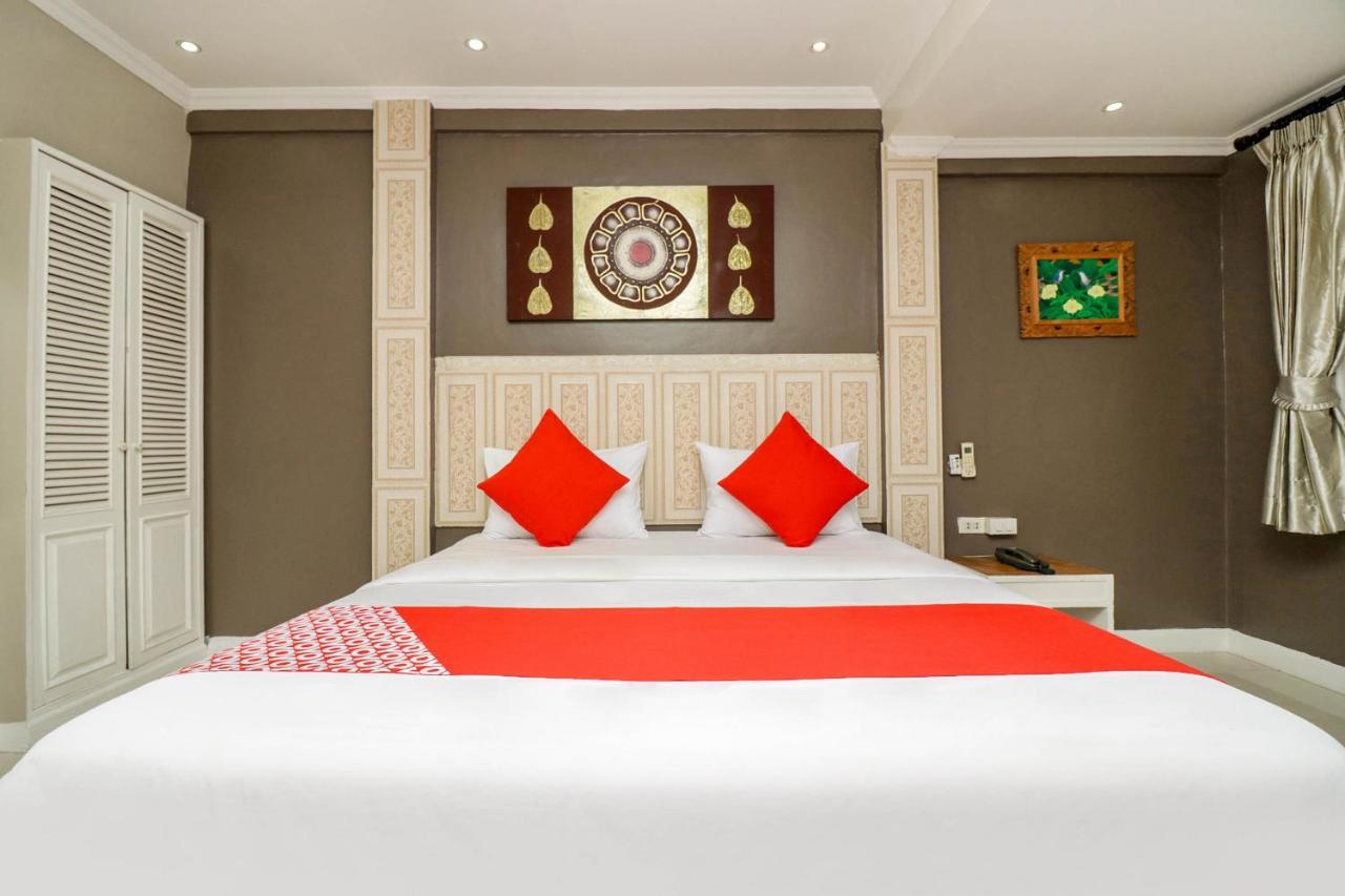 Natural Beach Hotel Паттая Екстер'єр фото
