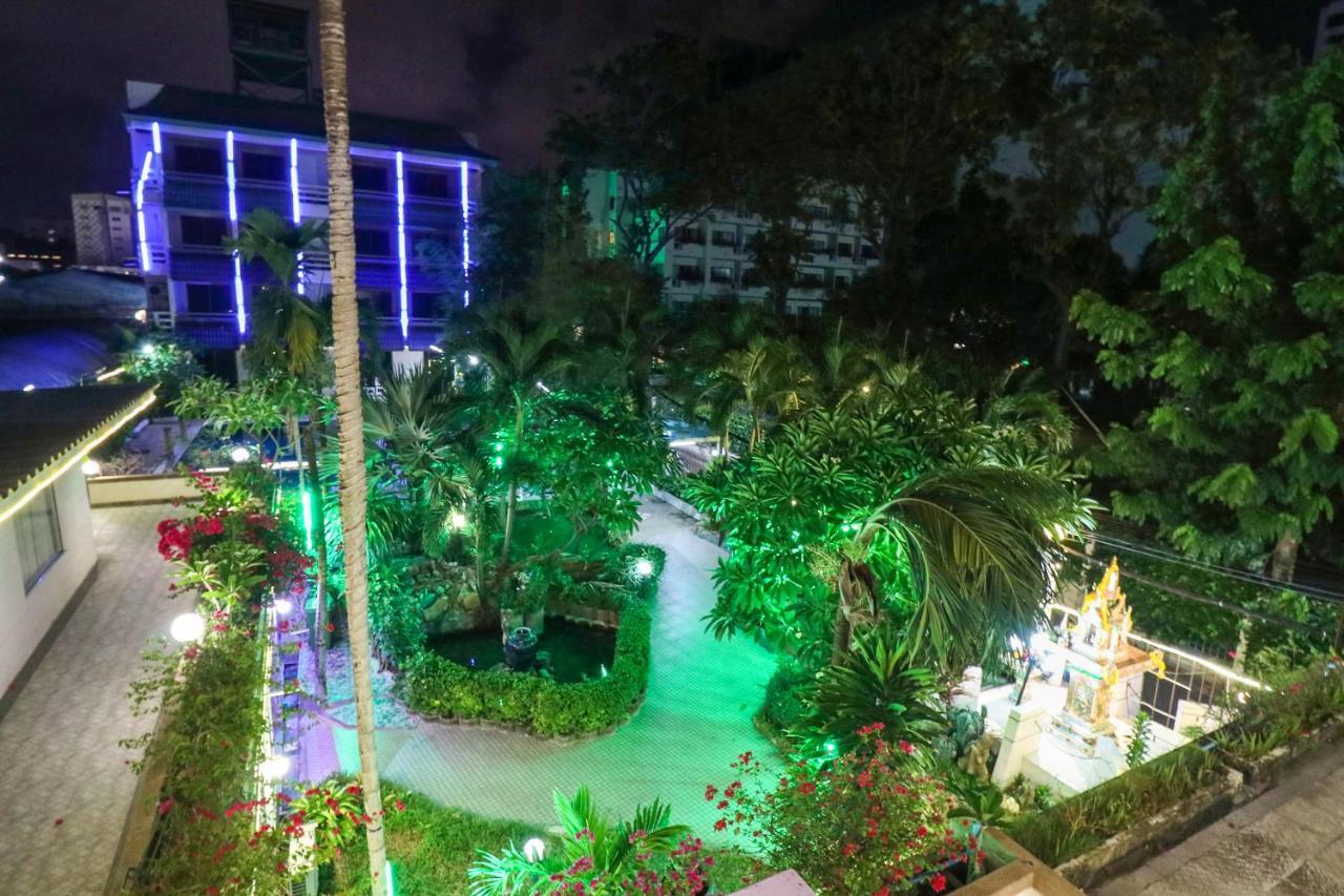 Natural Beach Hotel Паттая Екстер'єр фото